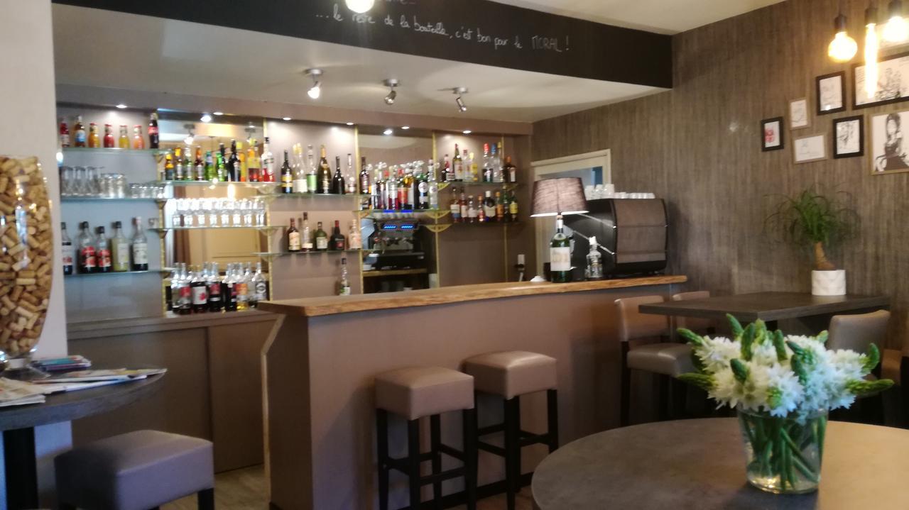 Hotel-Restaurant Le Sorgia بيليغارد-سور-فالسيرين المظهر الخارجي الصورة