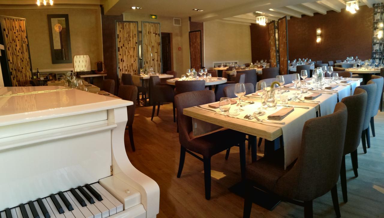 Hotel-Restaurant Le Sorgia بيليغارد-سور-فالسيرين المظهر الخارجي الصورة