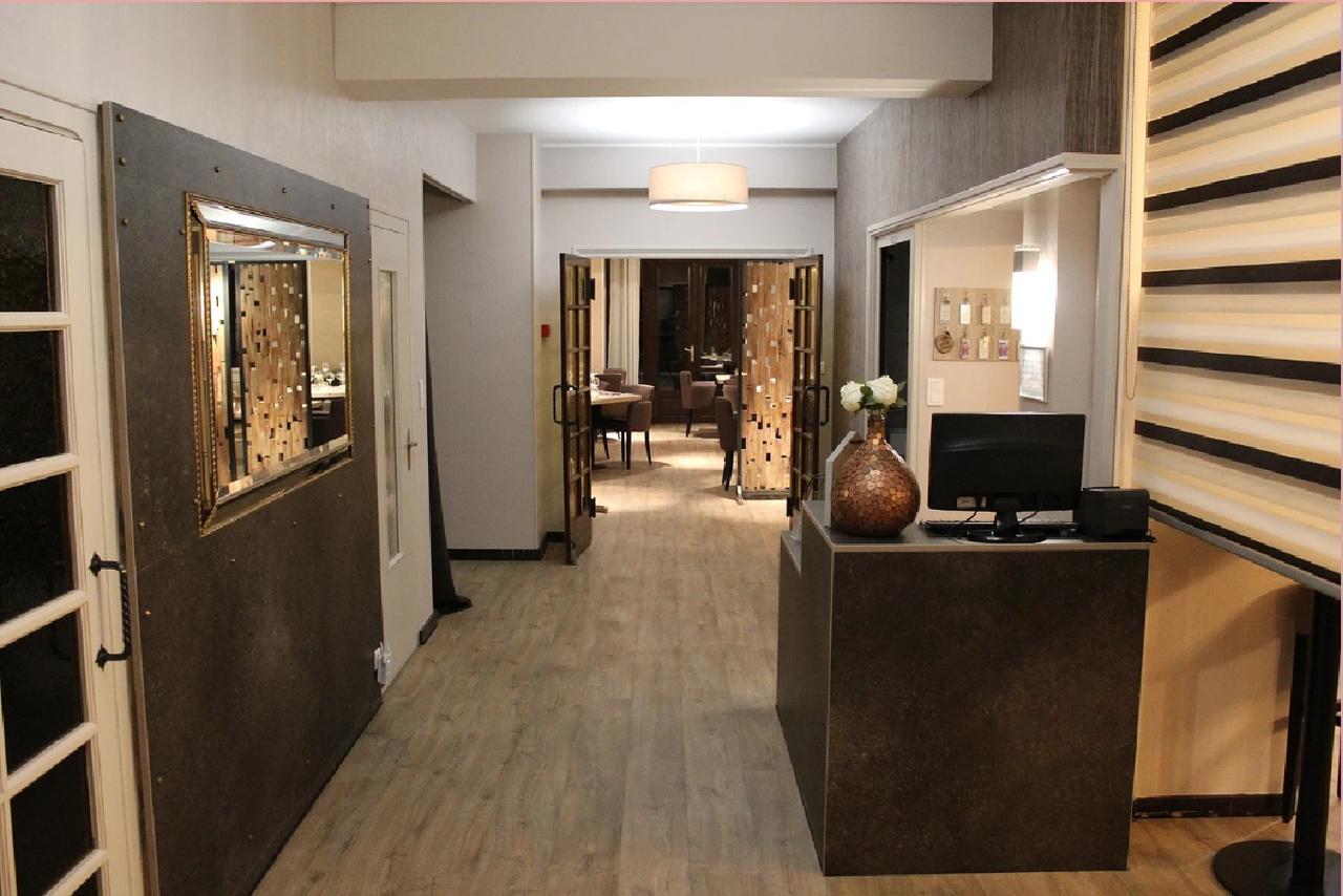 Hotel-Restaurant Le Sorgia بيليغارد-سور-فالسيرين المظهر الخارجي الصورة
