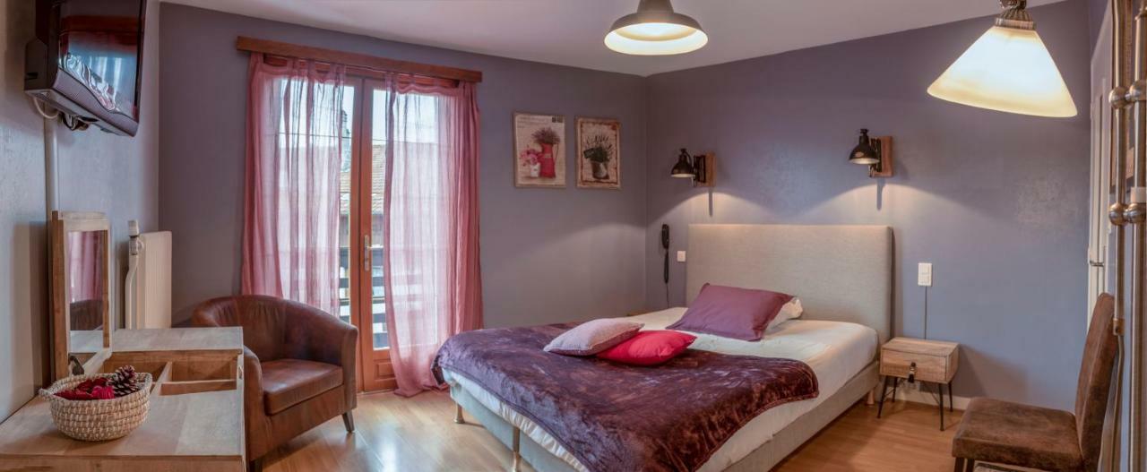Hotel-Restaurant Le Sorgia بيليغارد-سور-فالسيرين المظهر الخارجي الصورة